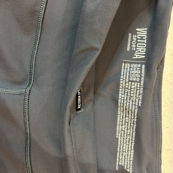 Set of two Victoria Secret leggings excellent - Picture 5 of 12